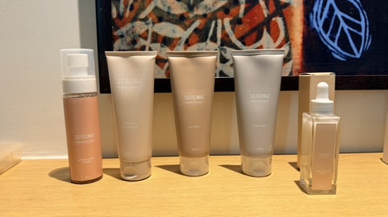 SÉRENU product samples arranged in a Mumbai hotel room, India.